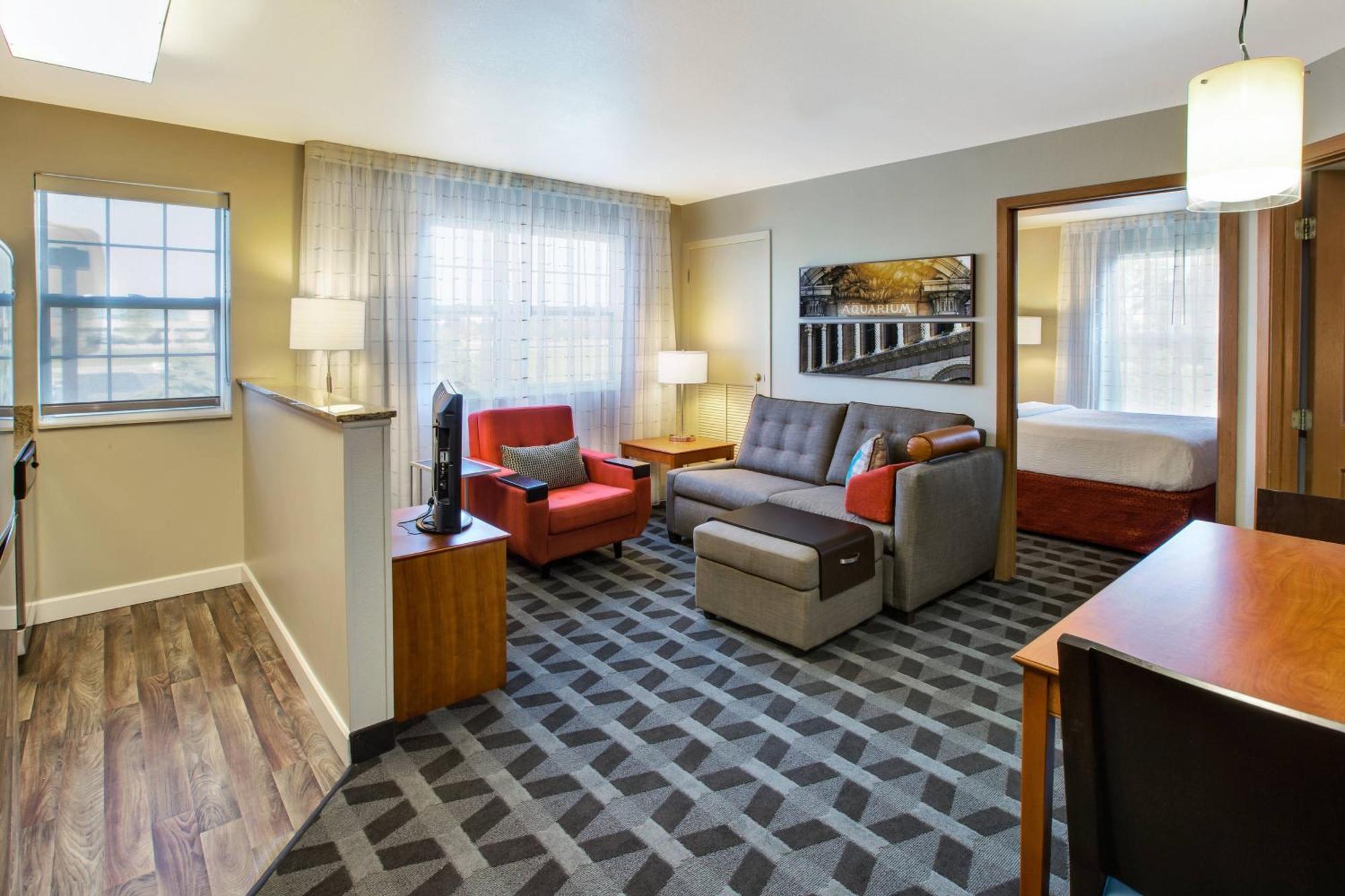 Towneplace Suites By Marriott Detroit Ливония Экстерьер фото