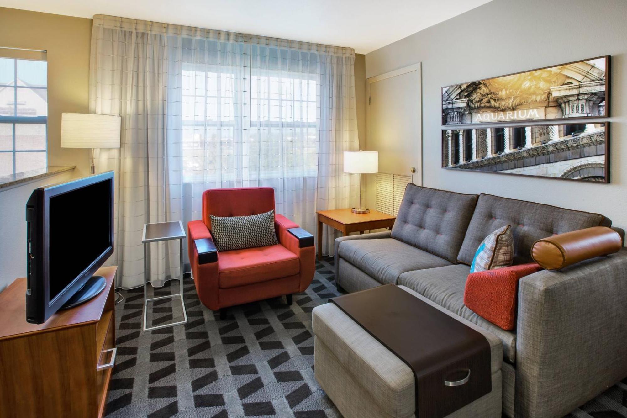 Towneplace Suites By Marriott Detroit Ливония Экстерьер фото