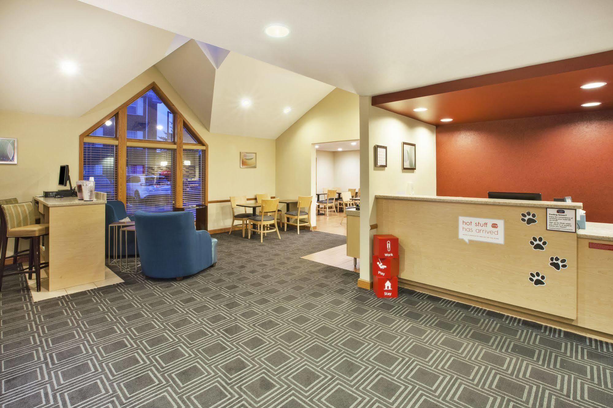 Towneplace Suites By Marriott Detroit Ливония Экстерьер фото